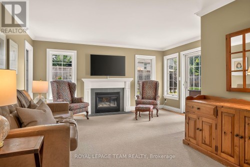 766 Eastbourne Avenue, Ottawa, ON 