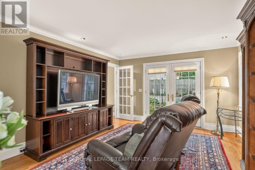 766 Eastbourne Avenue, Ottawa, ON 