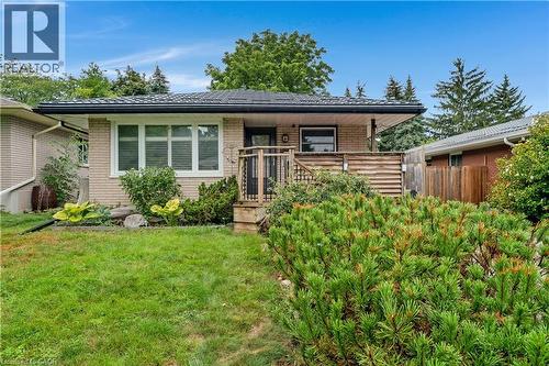 83 KIMBERLY Crescent  Kitchener, ON N2E 1C8