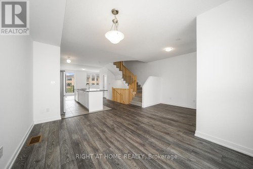 6 Blue Forest Crescent, Barrie, ON 
