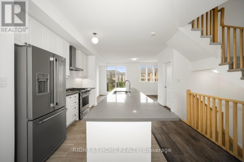 6 Blue Forest Crescent, Barrie, ON 
