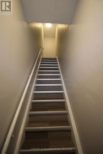 UPPER - 2991 ISLINGTON AVENUE , Toronto, Ontario M9L 2K9 2