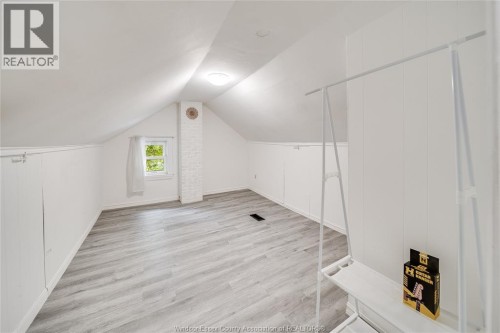 211 Cameron, Windsor, ON 
