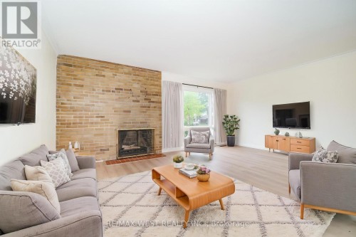 5 Cromarty Drive, Toronto, ON 
