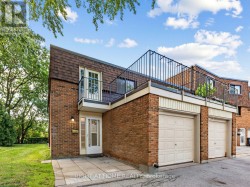 336 SPRUCEWOOD COURT Toronto, ON M1W 1R1