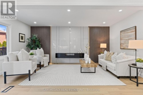 1521 Roseway Drive, Mississauga, ON 