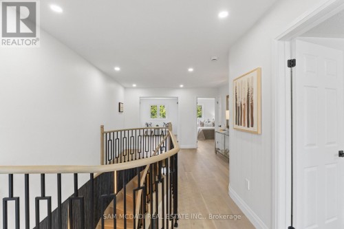 1521 Roseway Drive, Mississauga, ON 