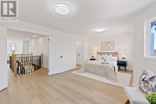 1521 Roseway Drive, Mississauga, ON 
