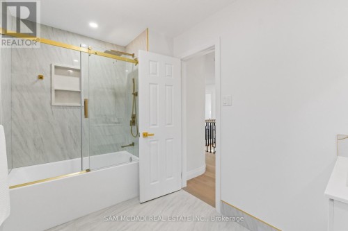 1521 Roseway Drive, Mississauga, ON 