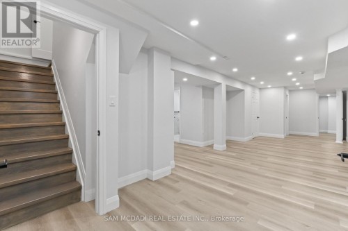 1521 Roseway Drive, Mississauga, ON 