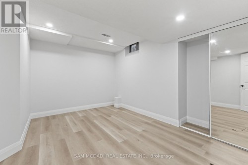 1521 Roseway Drive, Mississauga, ON 