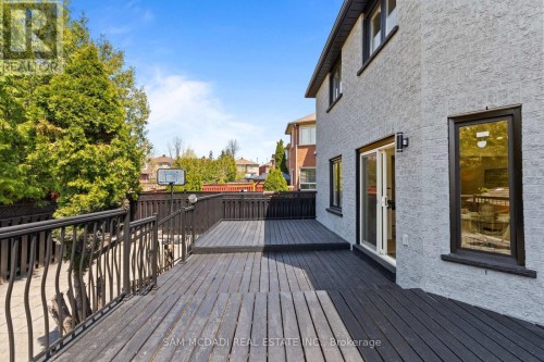 1521 Roseway Drive, Mississauga, ON 