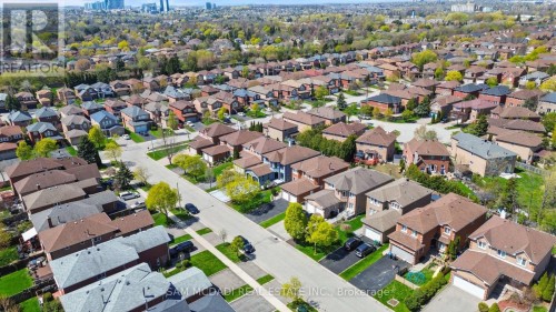 1521 Roseway Drive, Mississauga, ON 