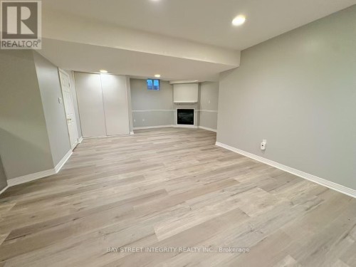 414 RIVER GLEN BOULEVARD , Oakville, Ontario L6H 5X5 2