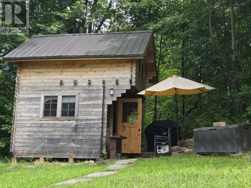 2 level bunkie - 345 Battams Road, Rideau Lakes, ON 
