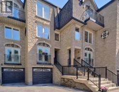 21 BIRCHBANK LANE Toronto, ON M3B 2Y2