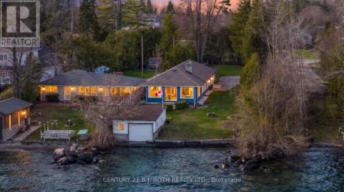 49 LAKESHORE ROAD E  Oro-Medonte, ON L0L 2E0