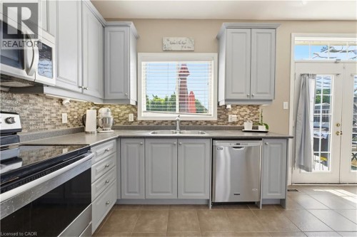 359 Pine Valley Drive, Kitchener, ON 