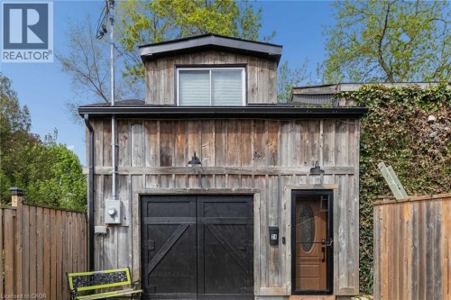 24 DAVIDSON Street  Cambridge, ON N1S 2T9