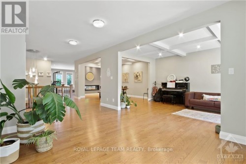 159 Roger Road, Ottawa, ON 