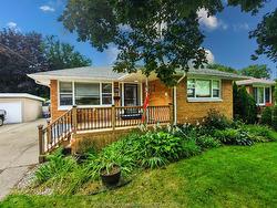 28 Woodland Avenue Chatham, ON N7L 2S6