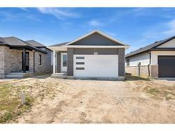 315 IRONWOOD Trail Chatham, ON N7M 0T3
