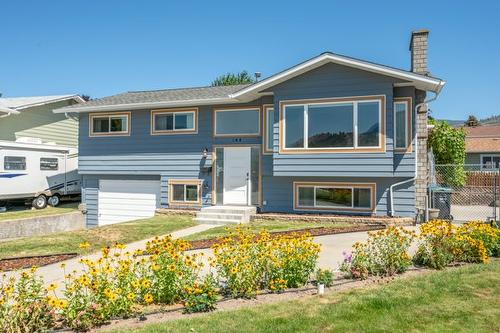 144 McGraw Court  Penticton, BC V2A 6Y6
