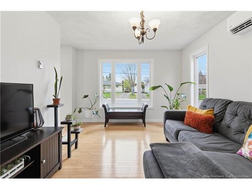 570 Mclaughlin, Moncton, NB 