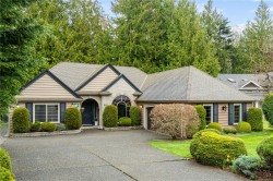 564 Hazelwood Pl  Qualicum Beach, BC V9K 1A1