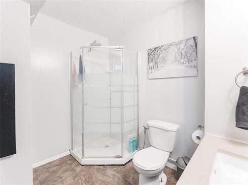 127 Swan Lake Bay, Winnipeg, MB 