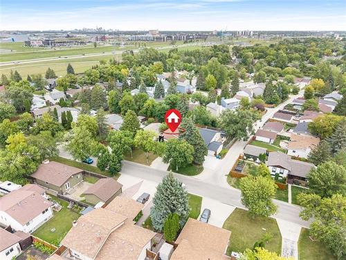127 Swan Lake Bay, Winnipeg, MB 