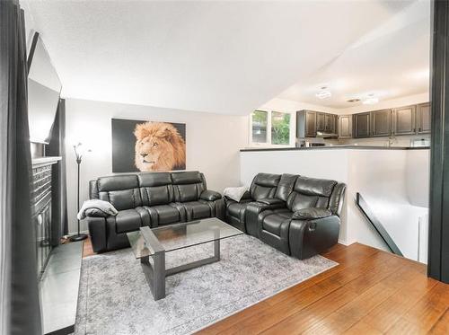 127 Swan Lake Bay, Winnipeg, MB 