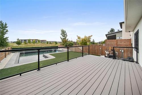 201 Bonaventure Dr, Winnipeg, MB 