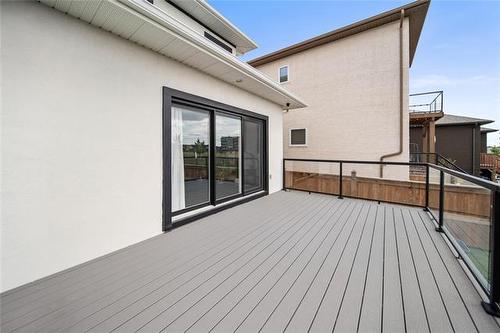 201 Bonaventure Dr, Winnipeg, MB 