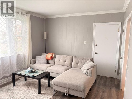 318 DOLPH Street S Unit# 1 , Cambridge, Ontario N3H 2C2 2