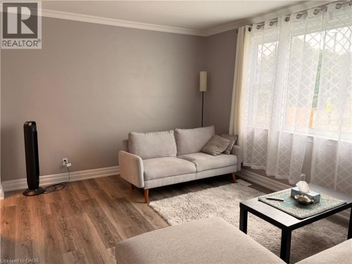 318 DOLPH Street S Unit# 1 , Cambridge, Ontario N3H 2C2 5