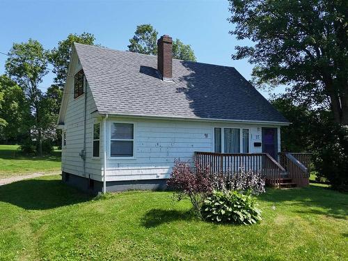 22 Archibald Street  Sydney Mines, NS B1V 2Y5