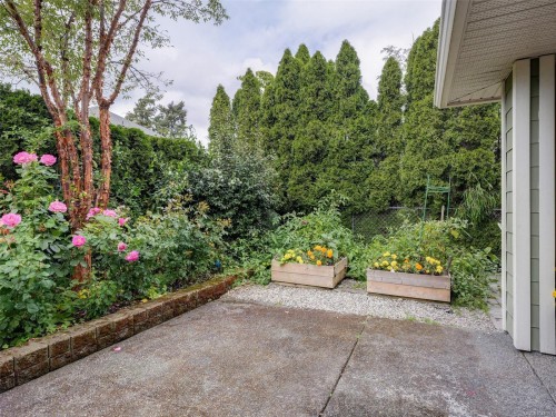 #102-2923 Phipps Rd, Langford, BC 