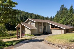 5320 Old West Saanich Rd Saanich, BC V9E 2A9