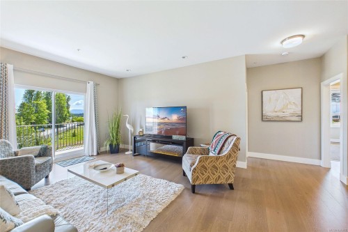 #304-104 Esplanade St, Nanaimo, BC 