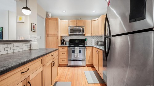 #110-724 Larkhall Rd, Langford, BC 