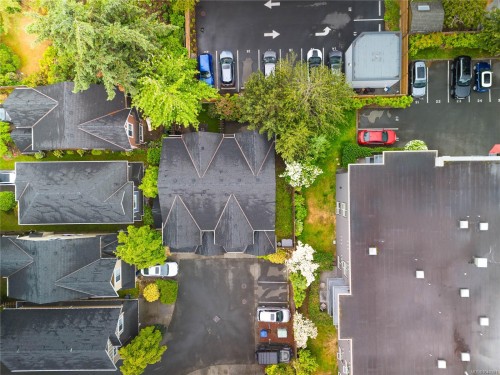 #110-724 Larkhall Rd, Langford, BC 