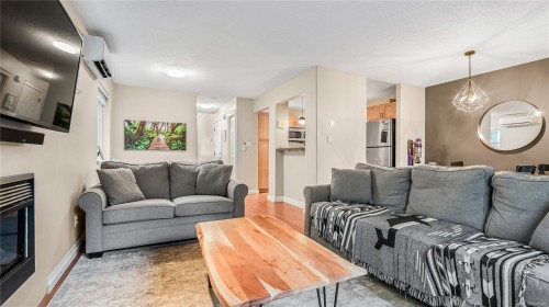 #110-724 Larkhall Rd, Langford, BC 