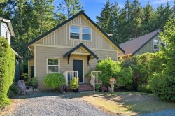 #250-1130 Resort Dr  Parksville, BC V9P 2E3