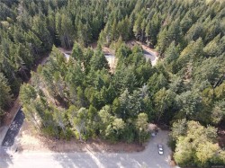 SL7 Essex Way  Qualicum Beach, BC V9K 2A5