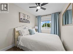 CARRIAGE BEDROOM - 