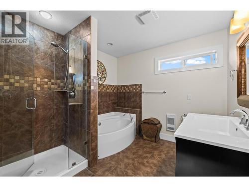 910 Westbrook Drive, West Kelowna, BC 