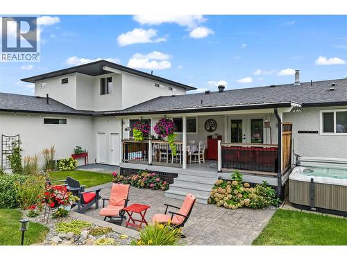 MAIN HOUSE PORTCH - 910 Westbrook Drive, West Kelowna, BC 