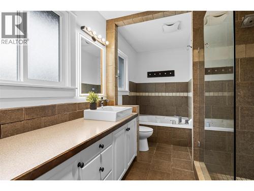 910 Westbrook Drive, West Kelowna, BC 