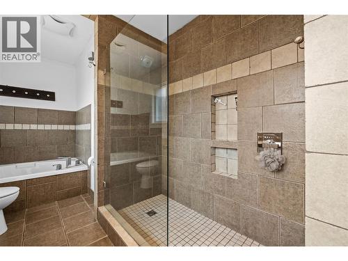 910 Westbrook Drive, West Kelowna, BC 